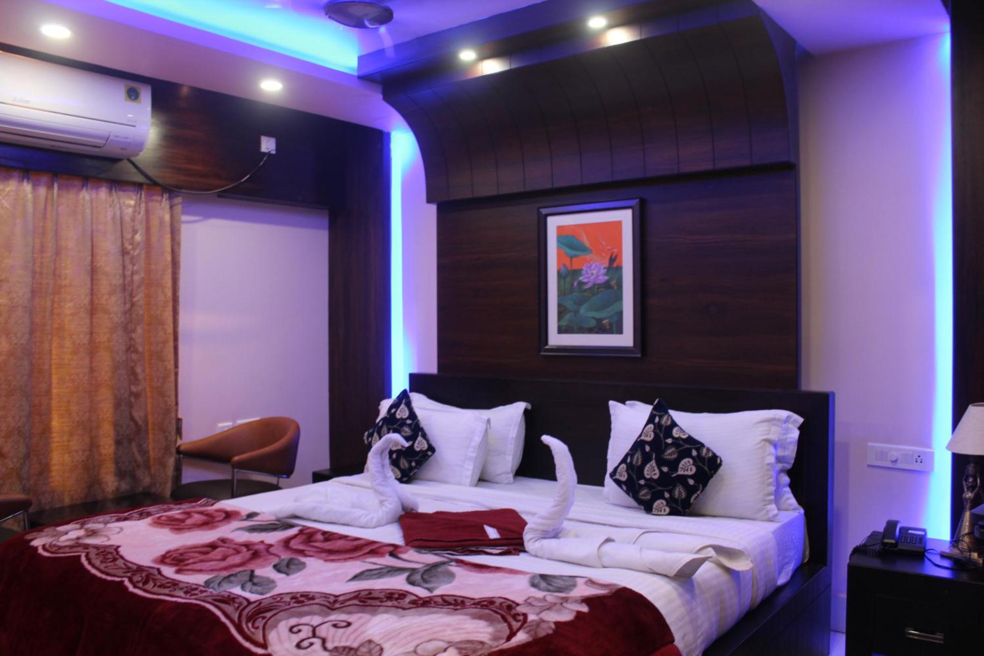 Gokul Plaza Hotel Bhubaneswar Exterior foto