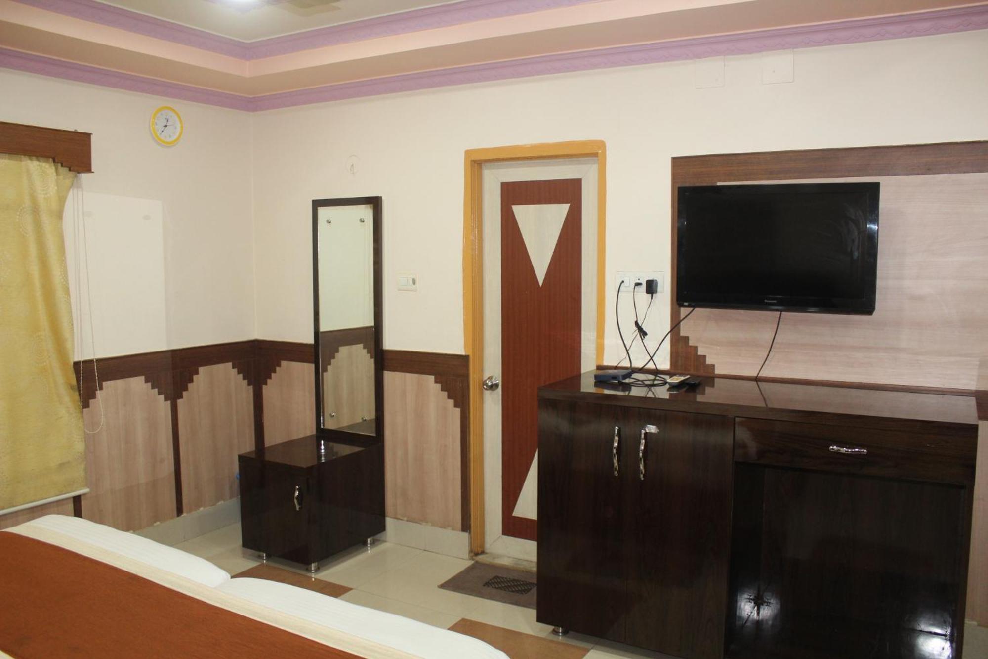 Gokul Plaza Hotel Bhubaneswar Exterior foto